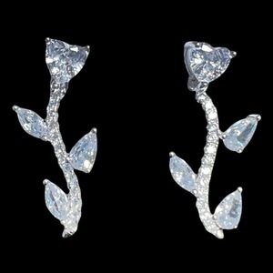 Elegant 18k White Gold Plated Heart Vine Earrings NIB